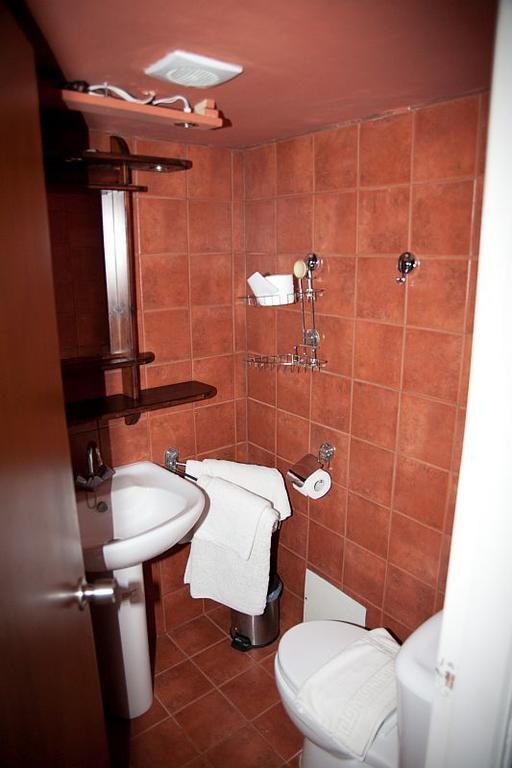 Themis Hotel Myrties Phòng bức ảnh